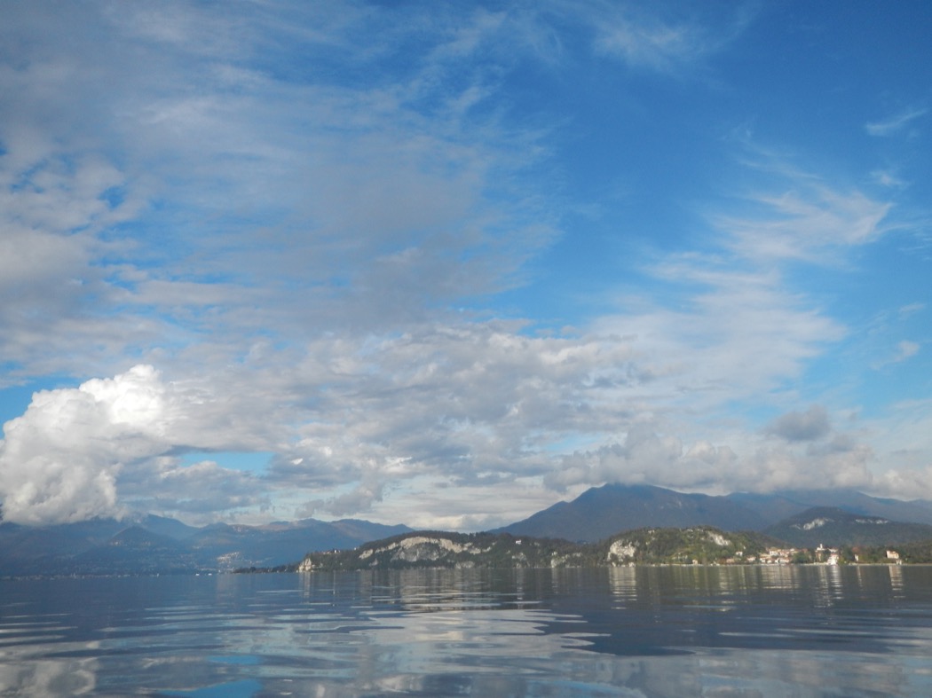 riflessi e nuvole