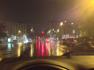 asfalto bagnato all'alba