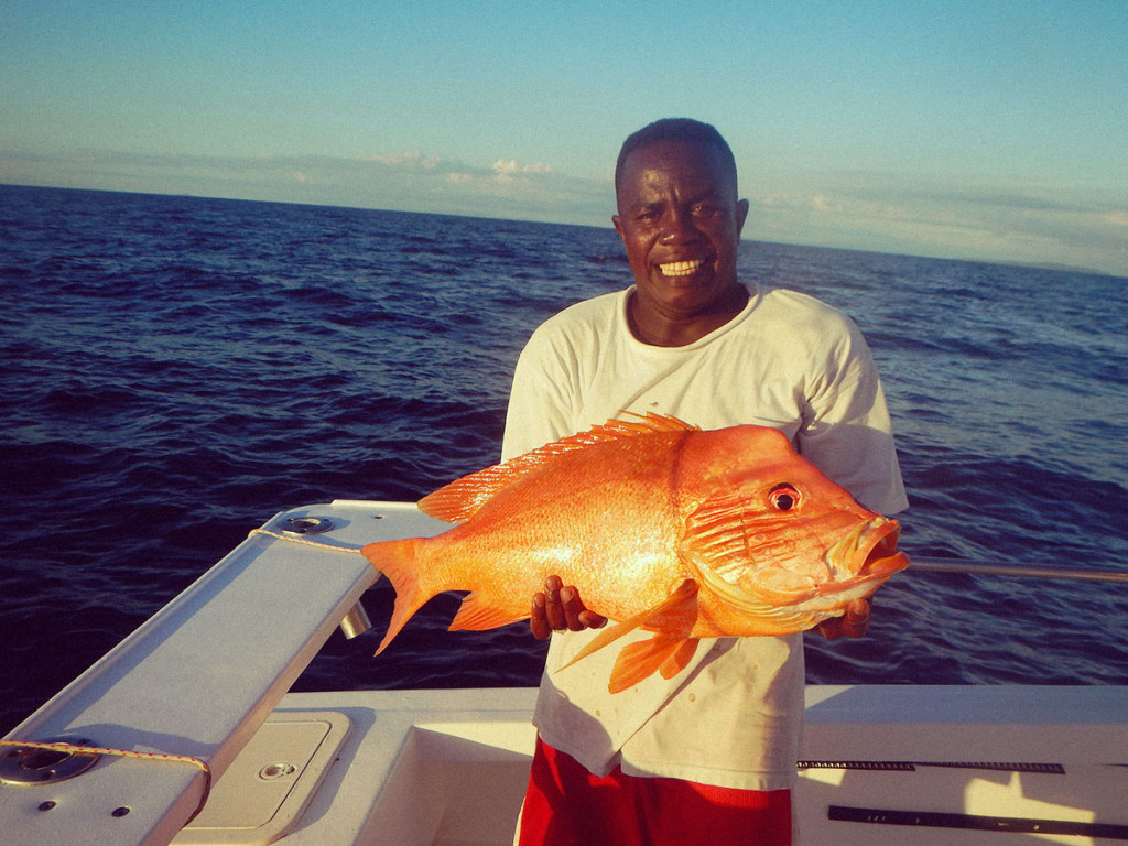 Thierry con un Red Snapper simile ad un nostro Corazziere