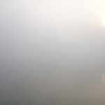 Paesaggi all'alba sul grande fiume