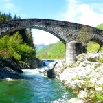 Ponte di pietra sul Sesia